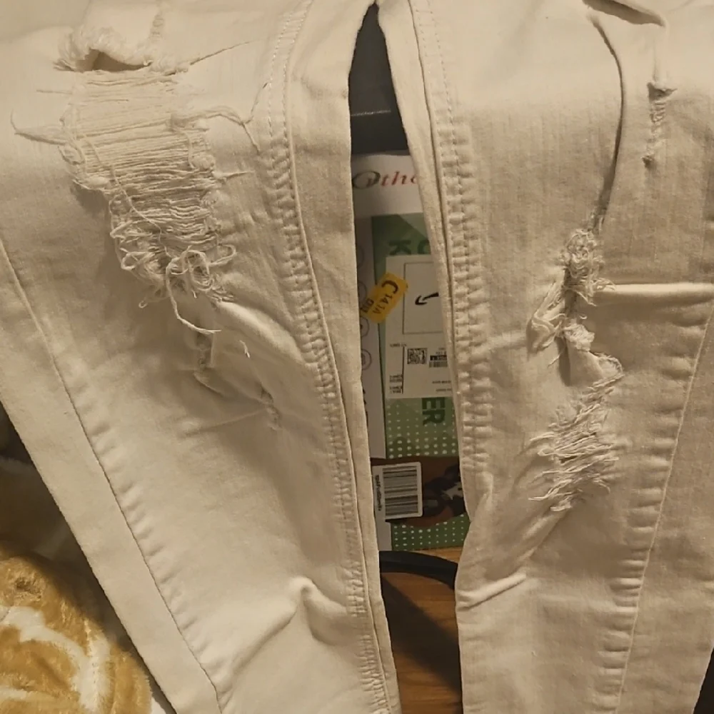 Machine White Distressed Kids Jeans - Picture 2 of 7